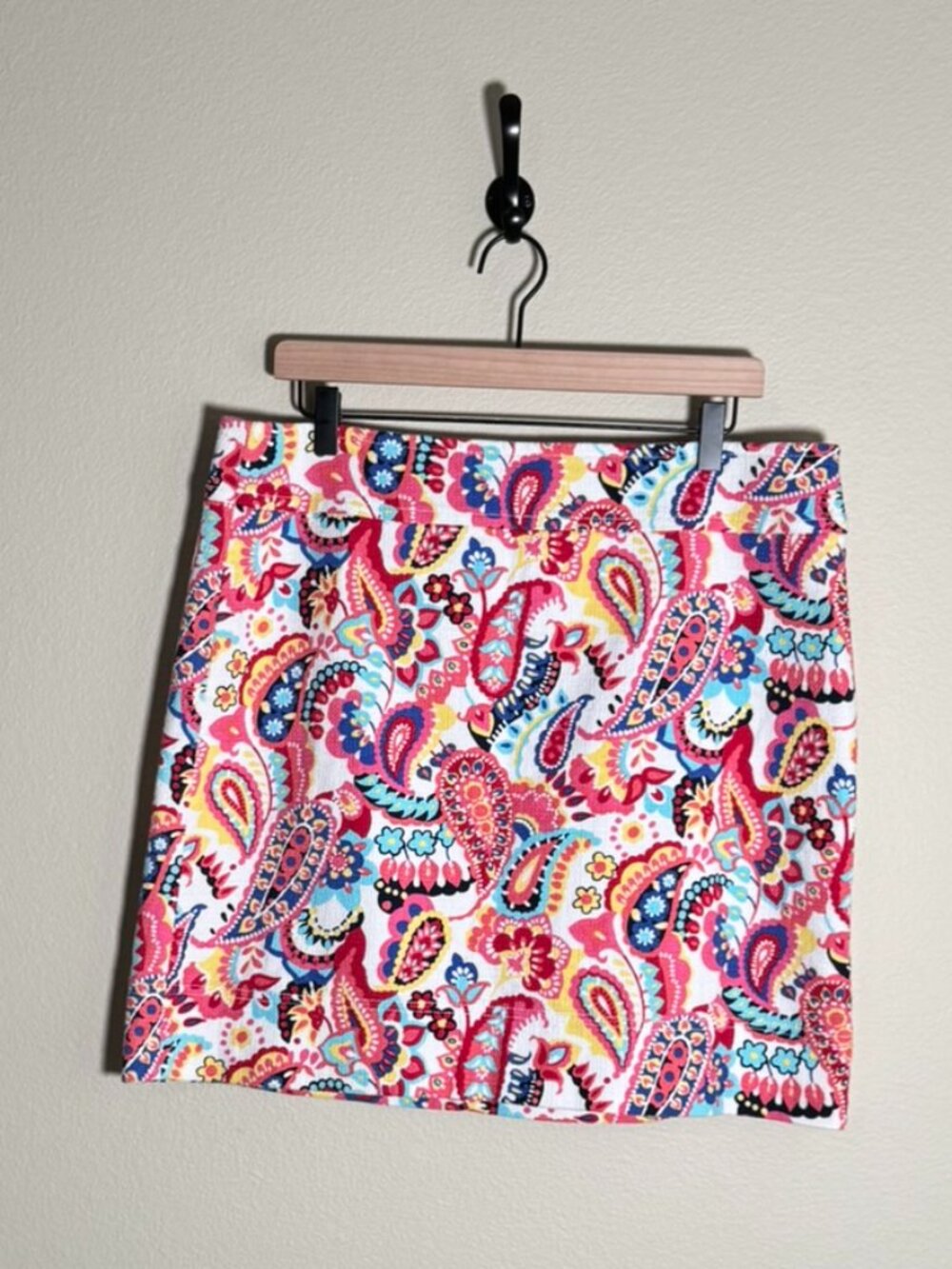 Talbots Skirt in Bright Paisley Pattern Size 14